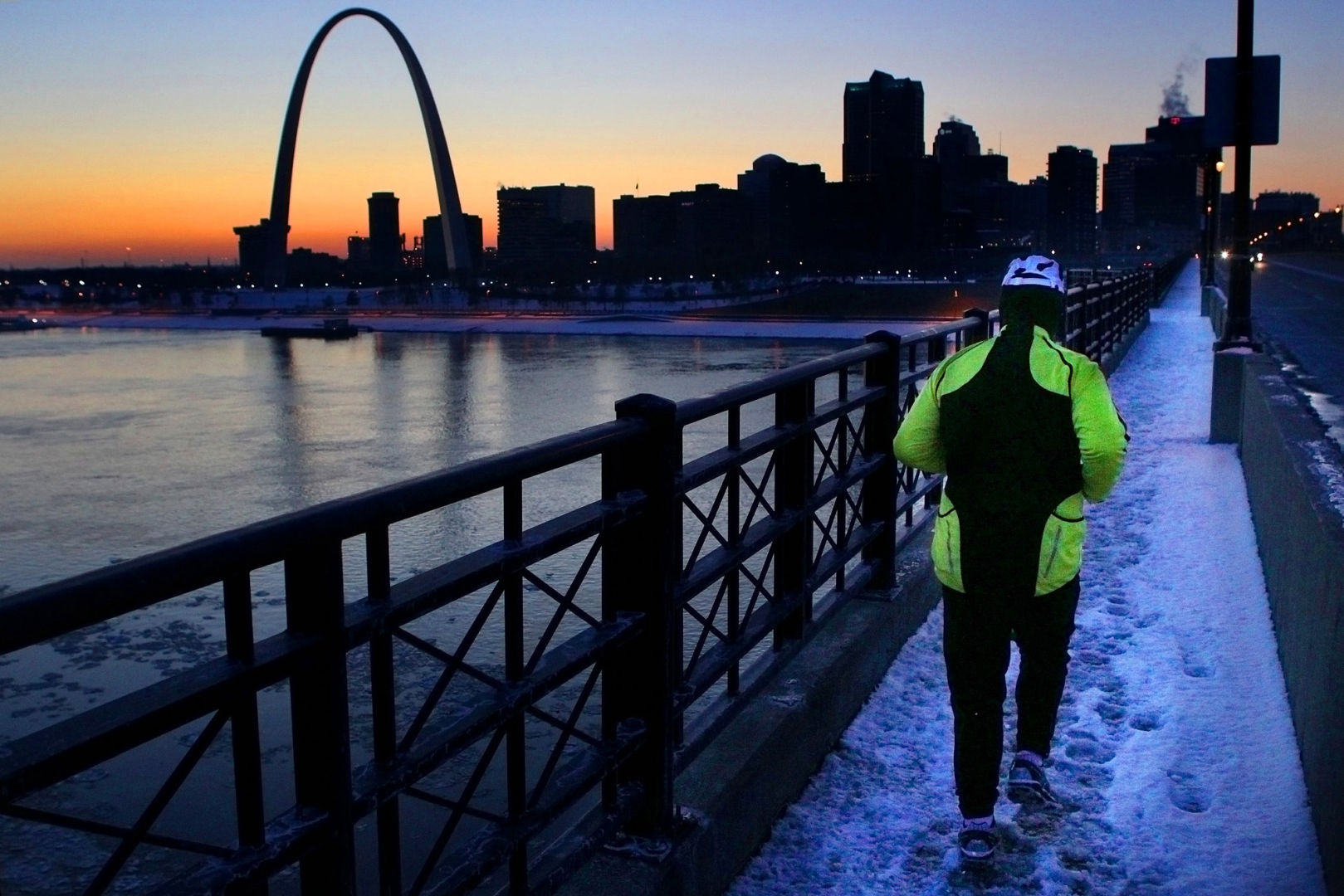 Chilly run at sunset near Gateway Arch
